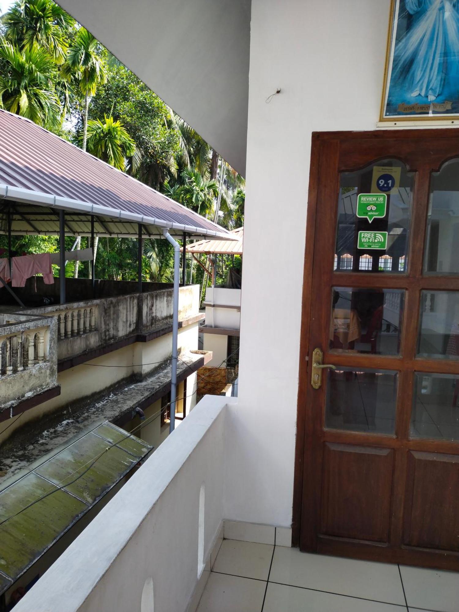 Greenview Homestay Kochi Екстер'єр фото